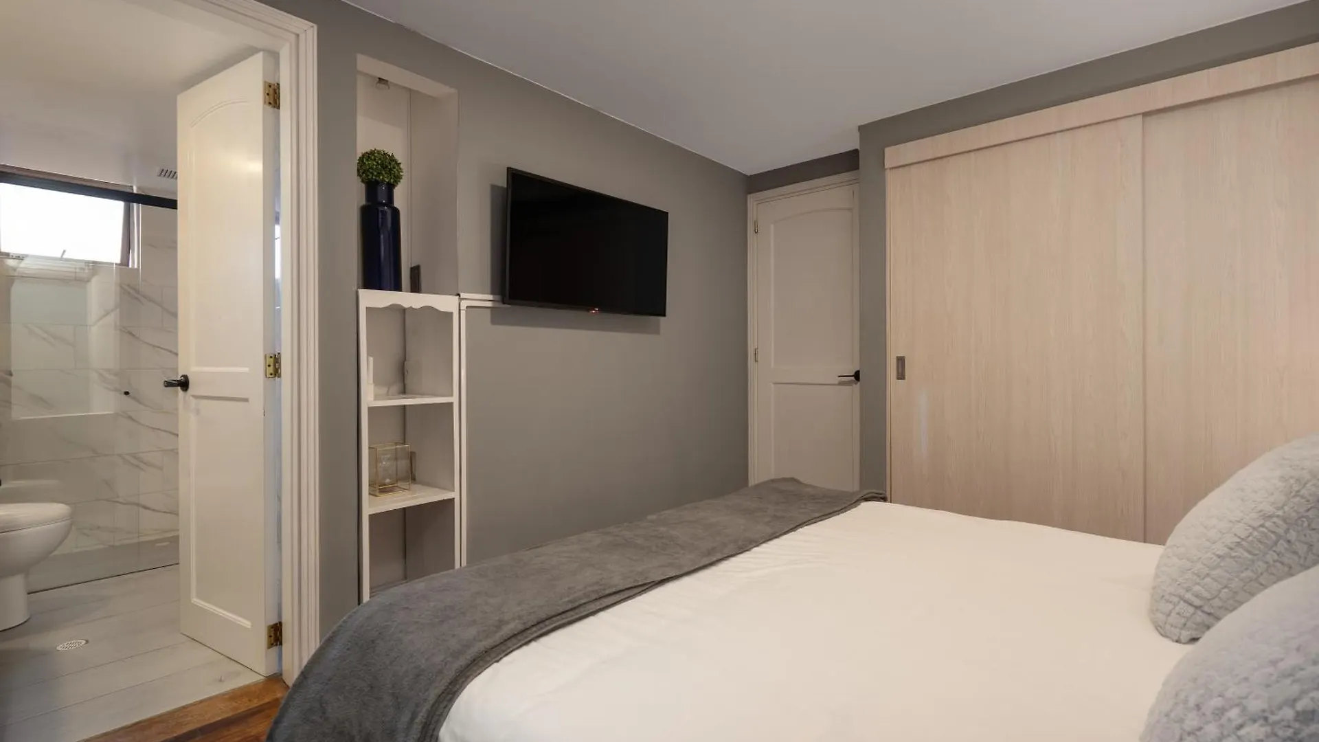 Apartamento 1003 Alcazar De Oviedo Medellin