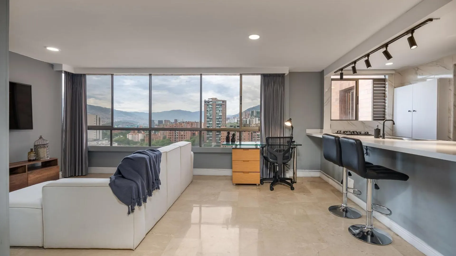 Apartman Apartamento 1003 Alcazar De Oviedo Medellín