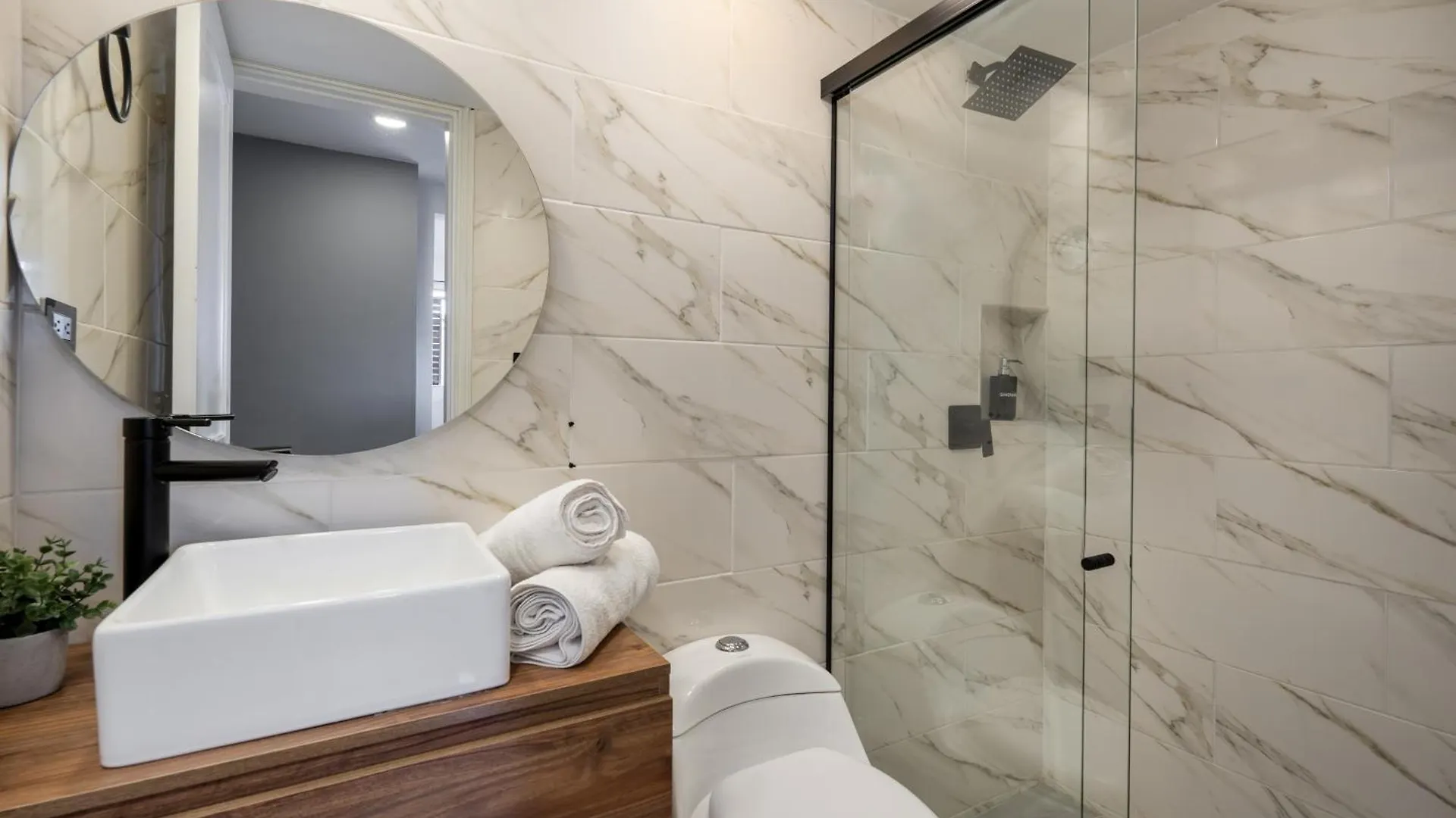 Apartamento 1003 Alcazar De Oviedo Medellín